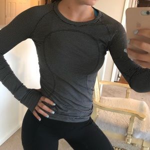 Lululemon size 4 run swiftly long sleeve
